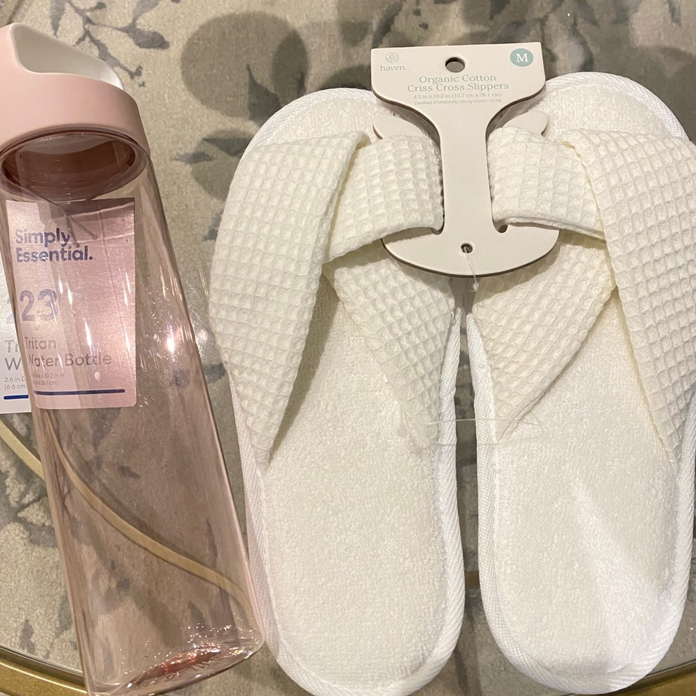 New w/tags Haven brand organic cotton slippers + free pink water 32 oz bottle